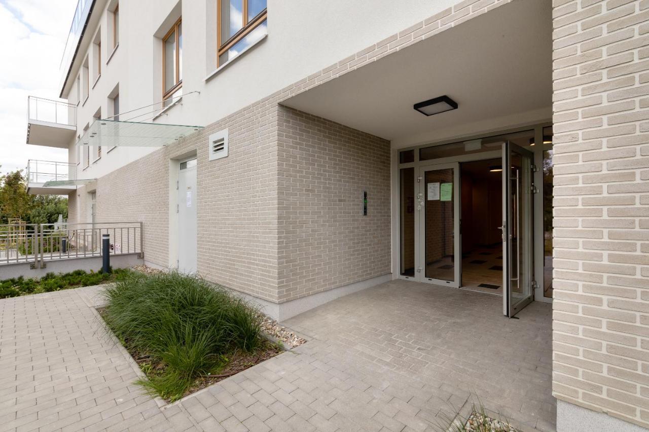 Wilanow Gardens With Balcony Apartment Warsaw Exterior photo